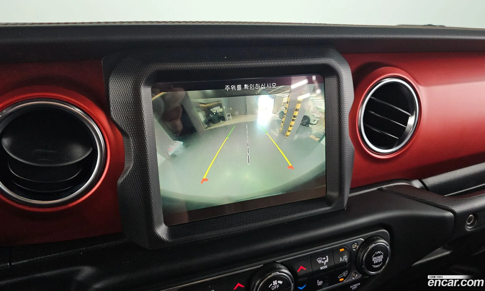 Jeep Wrangler 2021 — 13