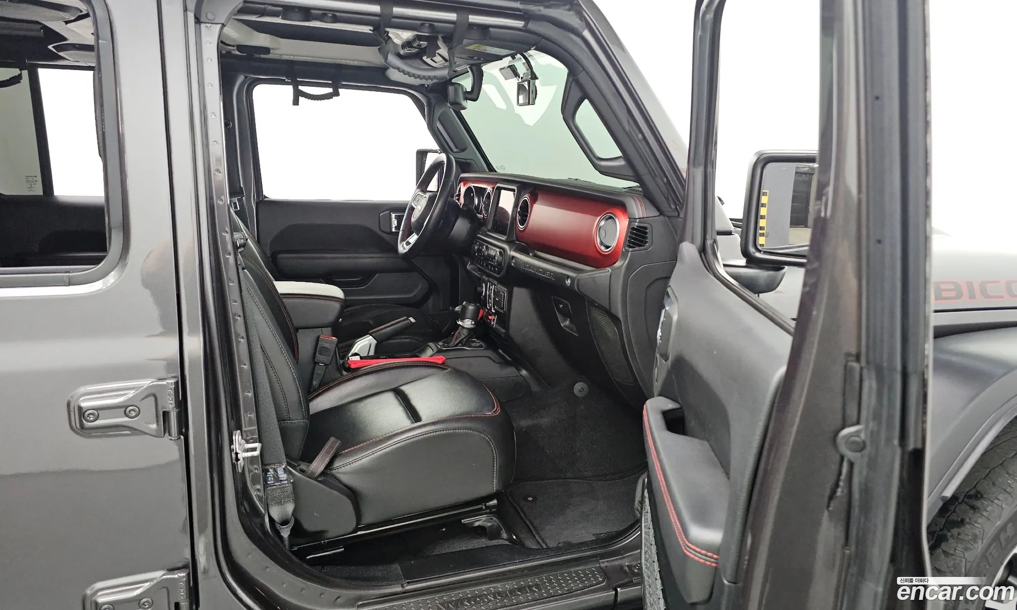 Jeep Wrangler 2021 — 16