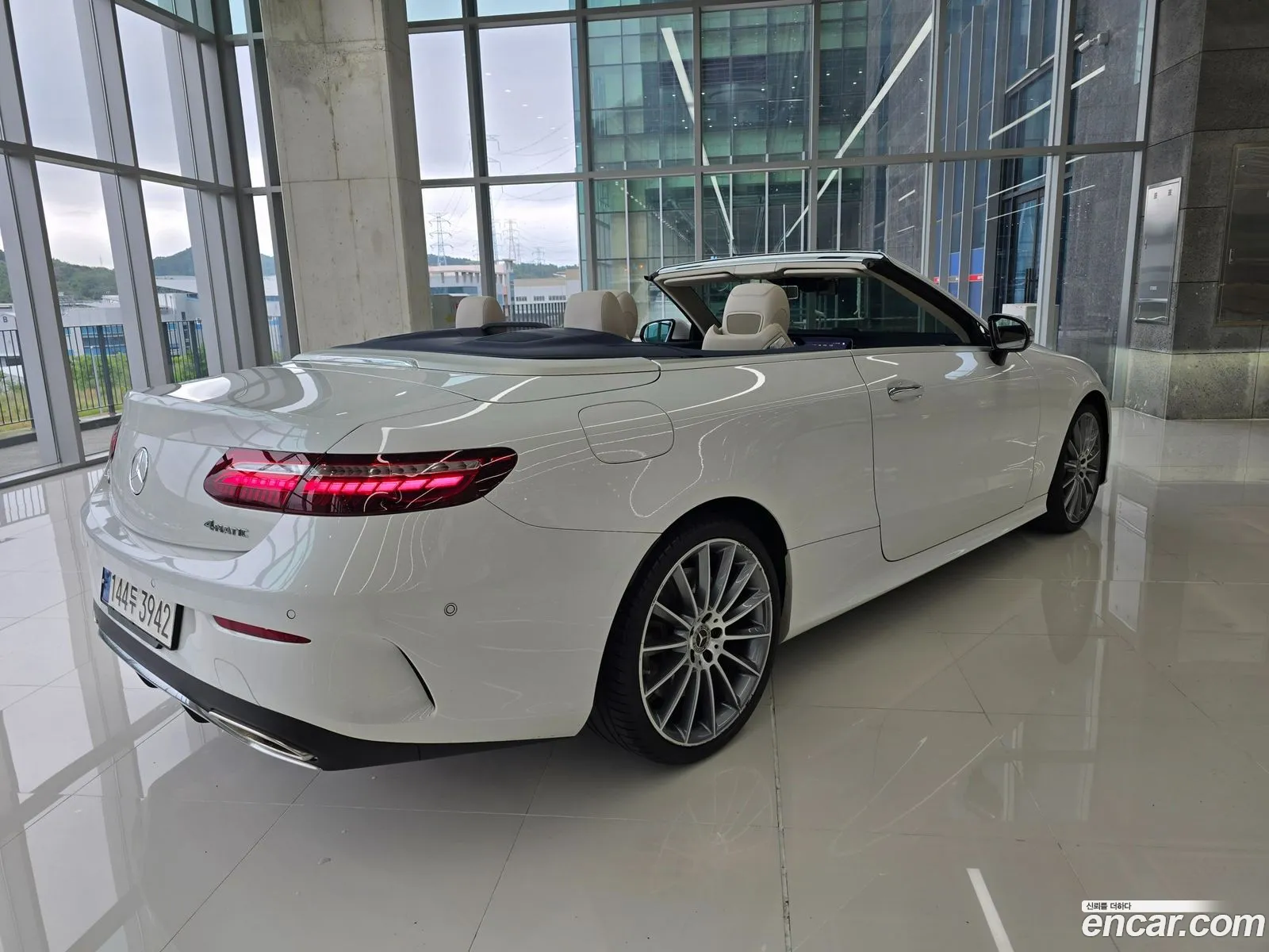 Mercedes-Benz E-Class W213 2022 — 16