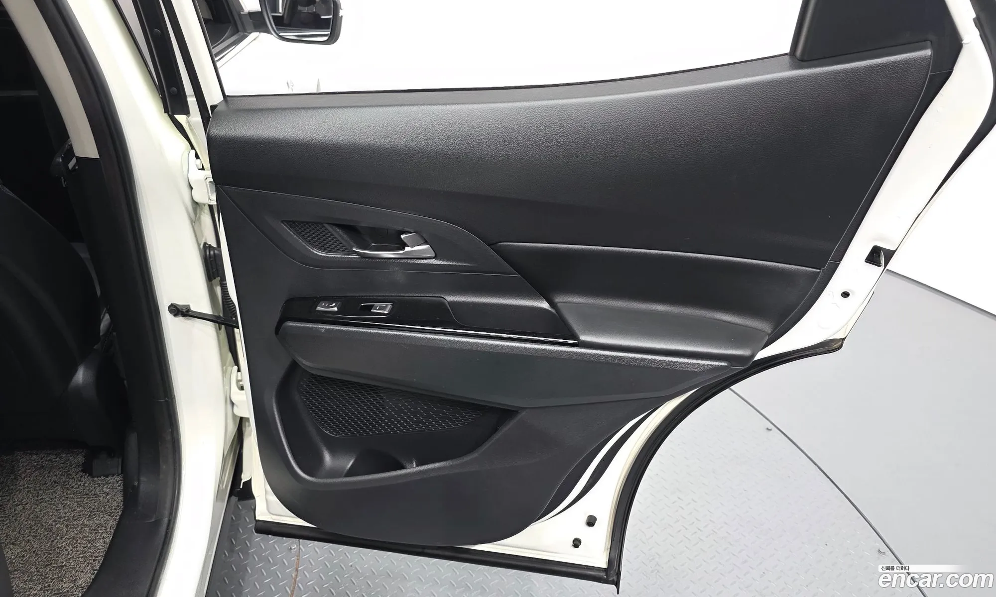 KG Mobility (SsangYong) Beautiful Korando 2021 — 16