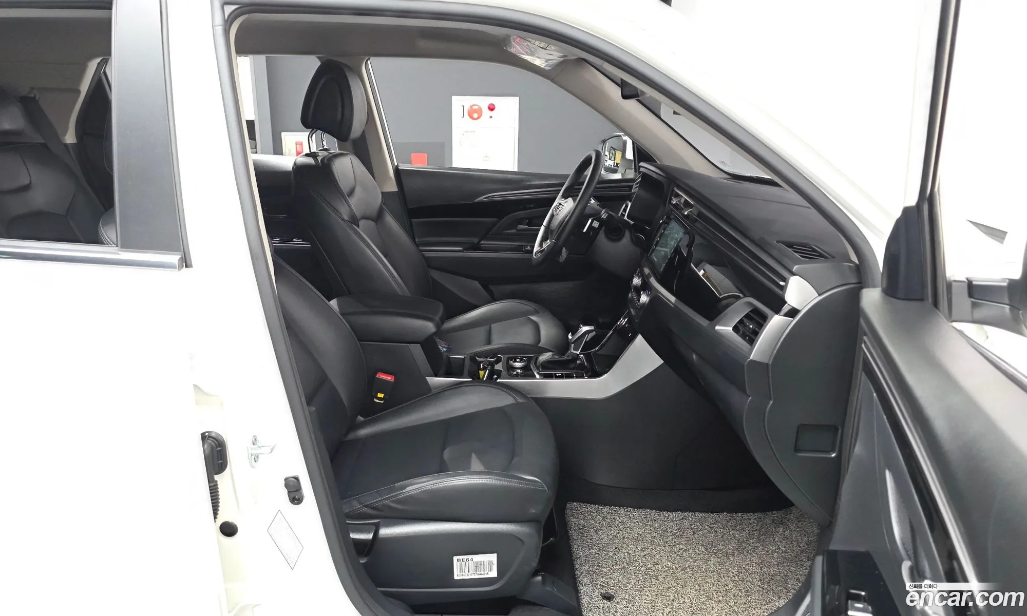 KG Mobility (SsangYong) Beautiful Korando 2021 — 24