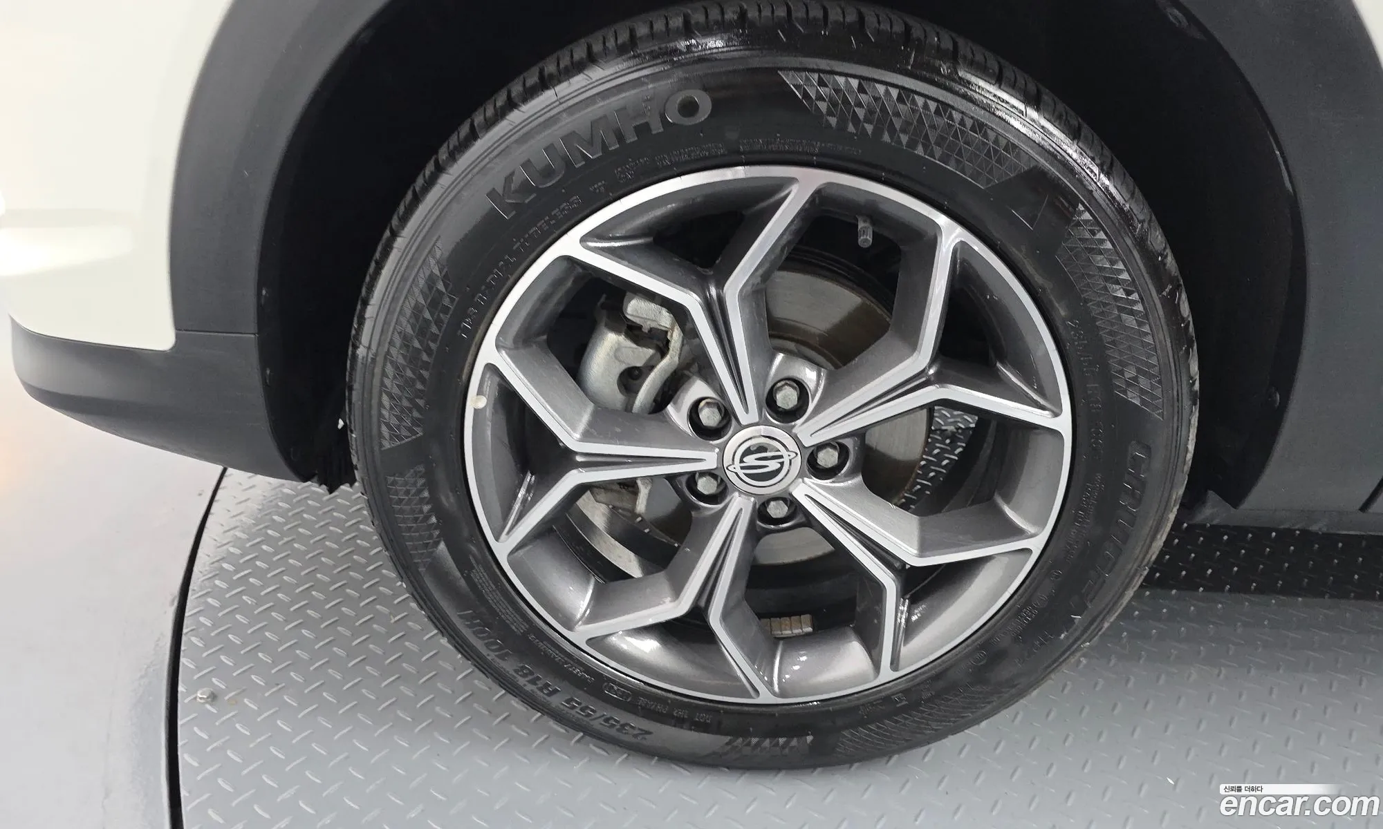 KG Mobility (SsangYong) Beautiful Korando 2021 — 28