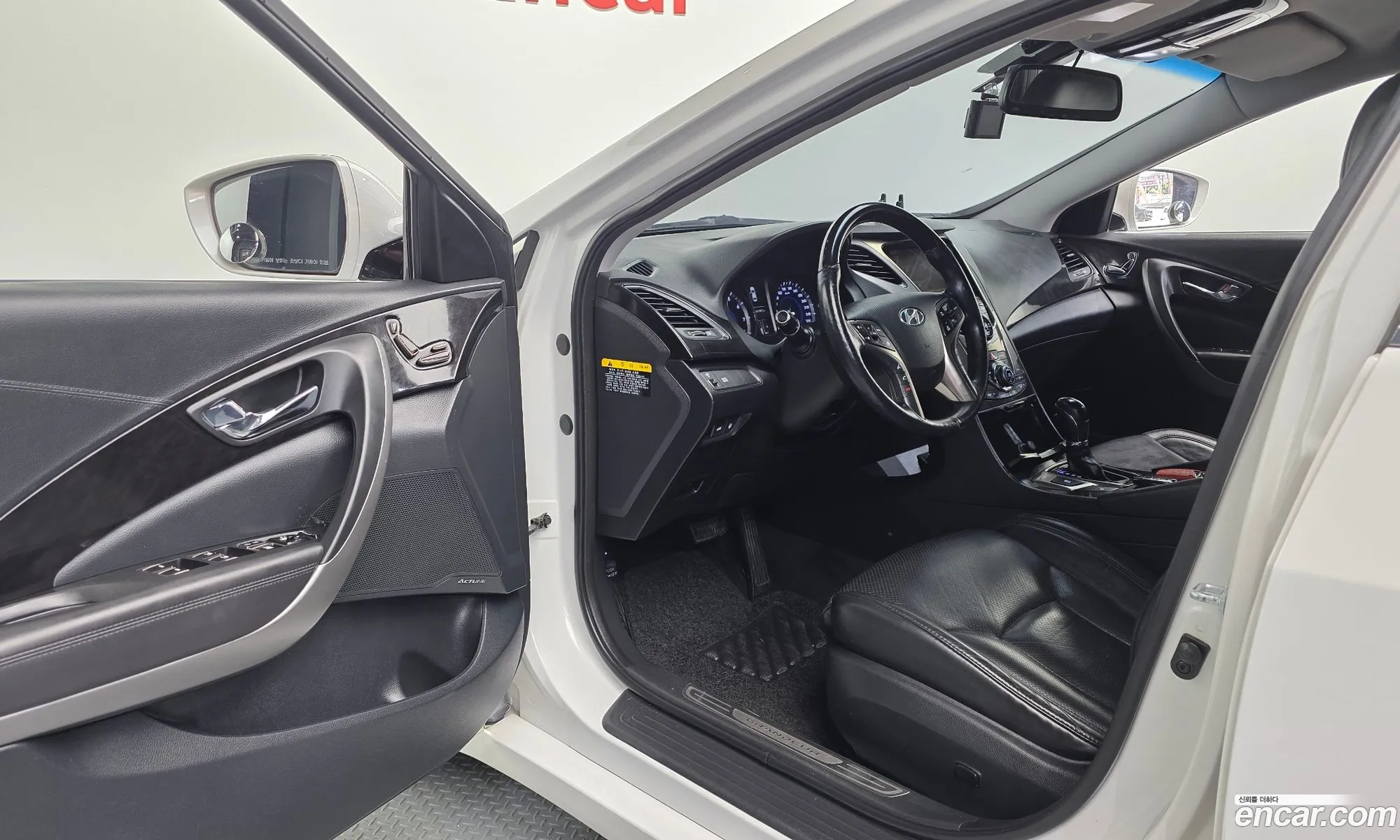 Hyundai Grandeur HG 2013 — 14