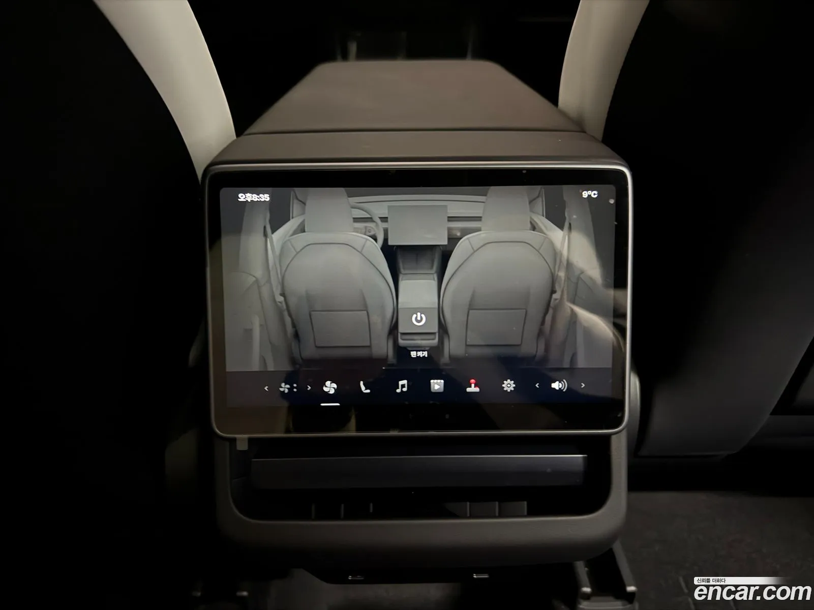 Tesla Model Y 2026 — 2