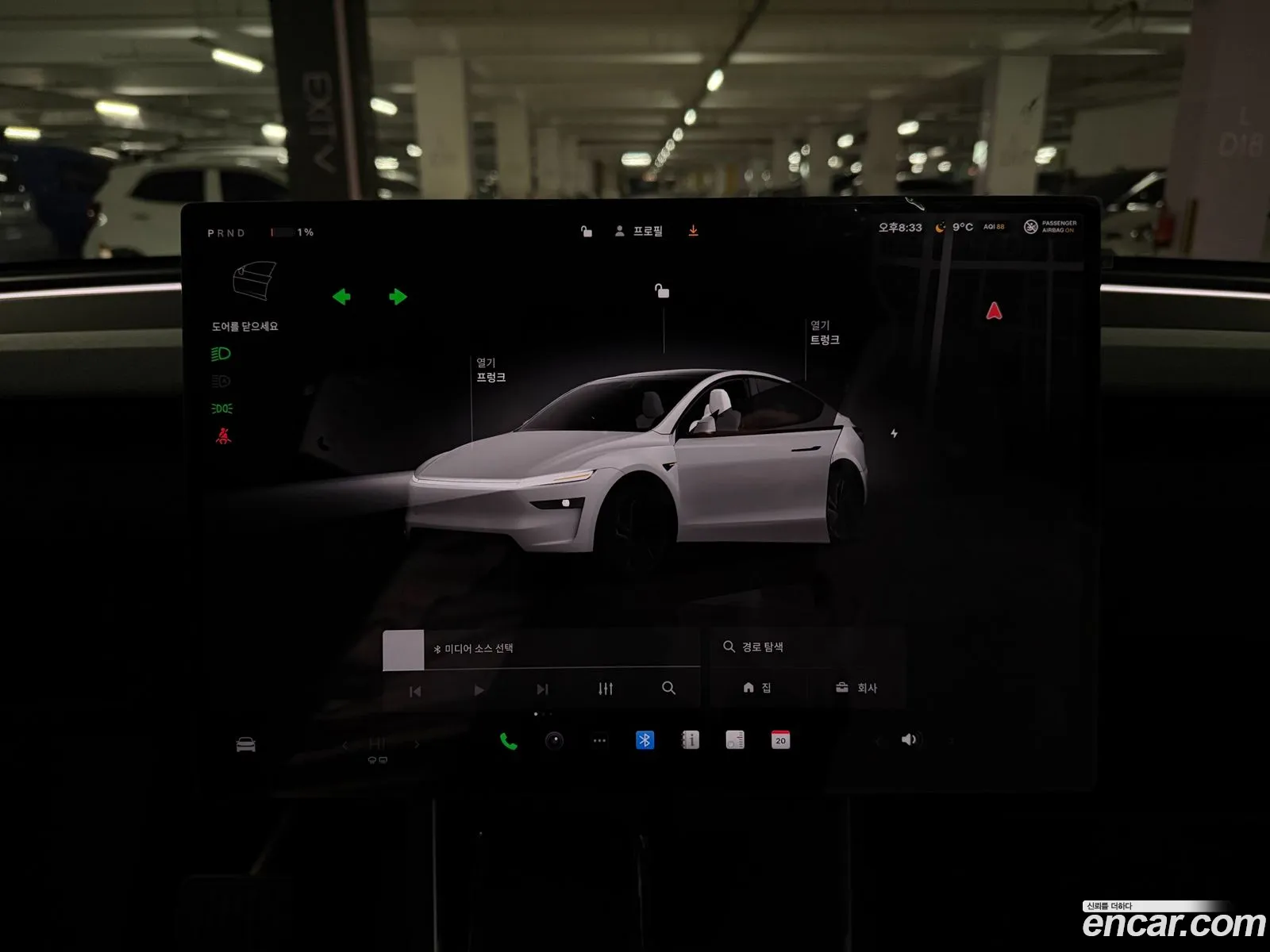 Tesla Model Y 2026 — 19