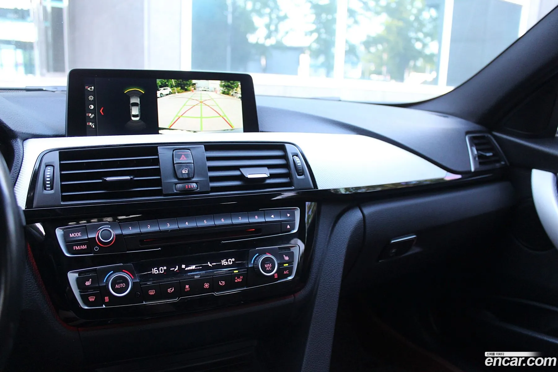BMW 3 Series 2017 — 12
