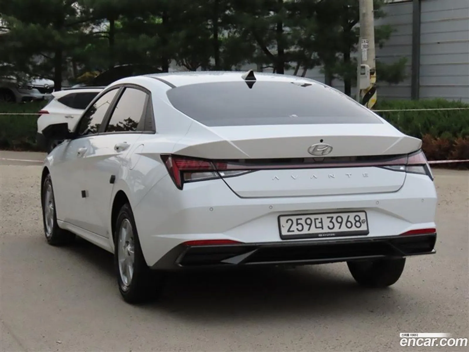 Hyundai Elantra 2020 — 12