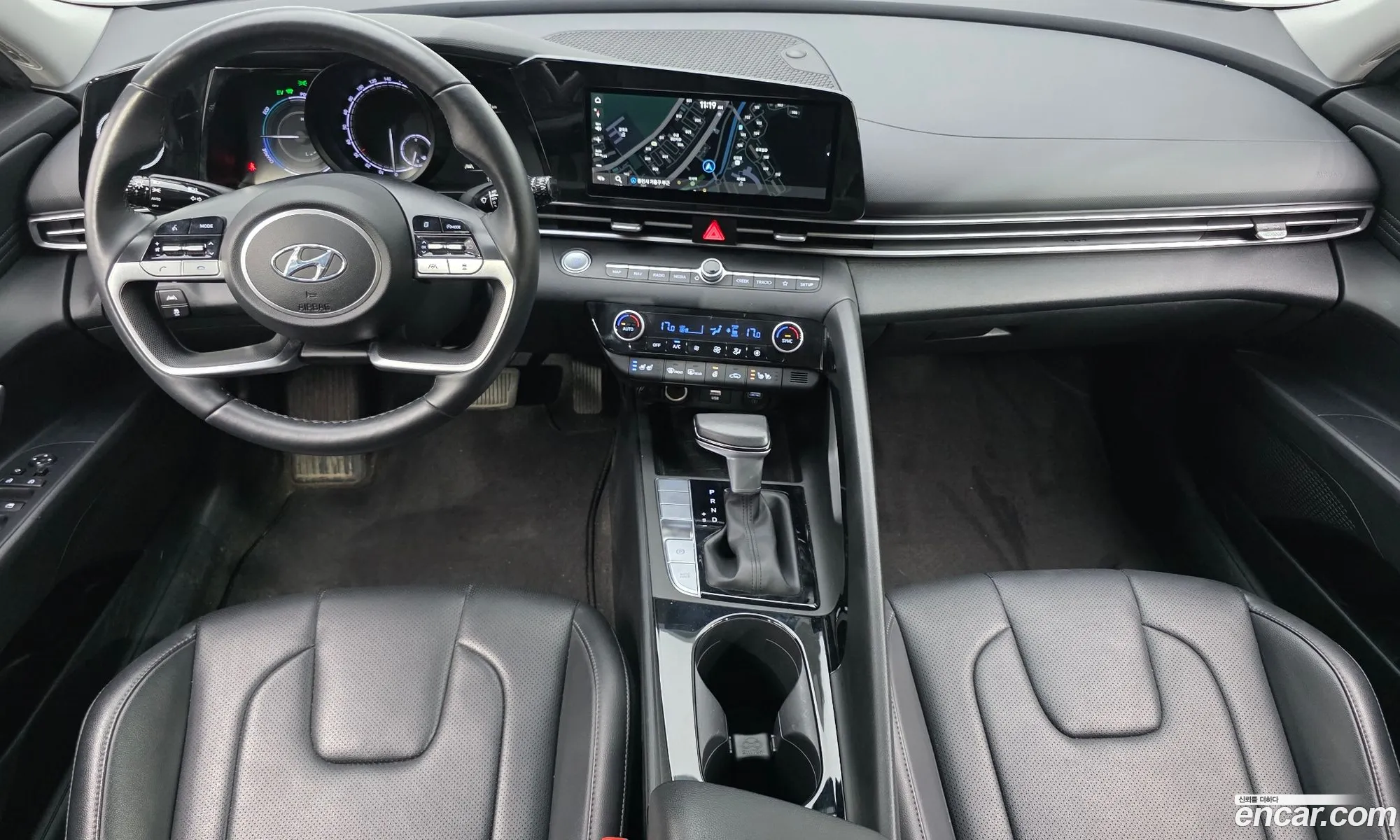 Hyundai Elantra Hybrid 2022 — 4