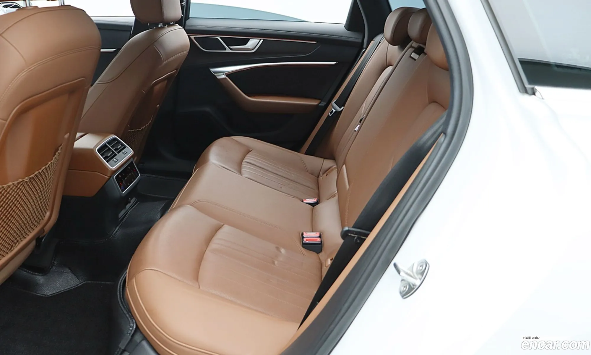 Audi A6 2021 — 12