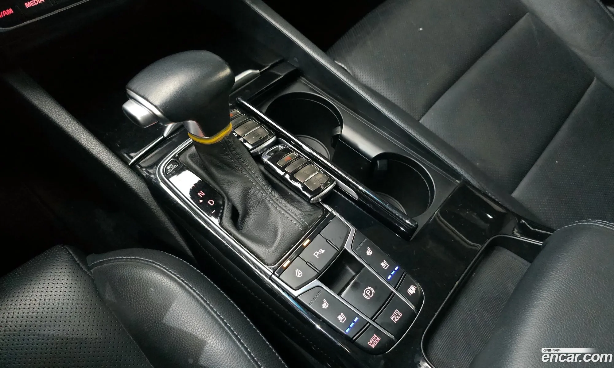 Kia K7 2016 KNALB415BGA043867 — 12