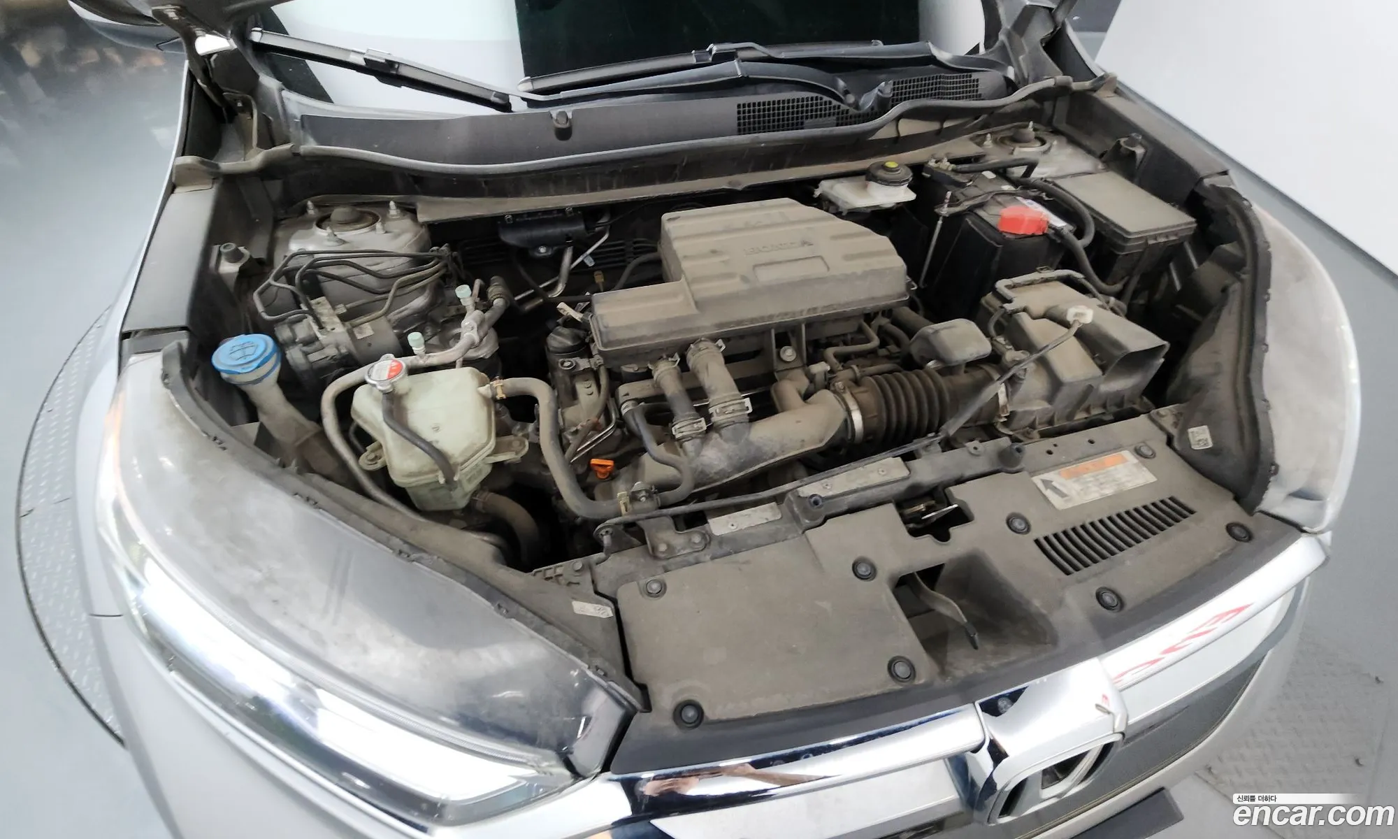 Honda CR-V 2019 5J6RW2870KL520692 — 29