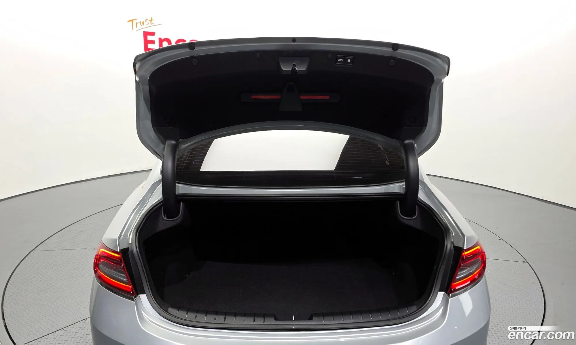 Hyundai Grandeur IG 2016 — 29