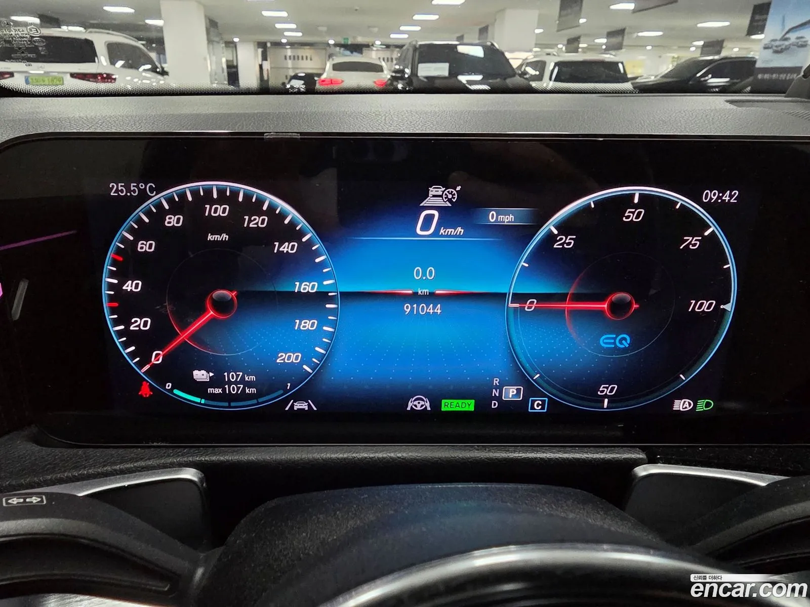 Mercedes-Benz EQB X243 2023 — 2