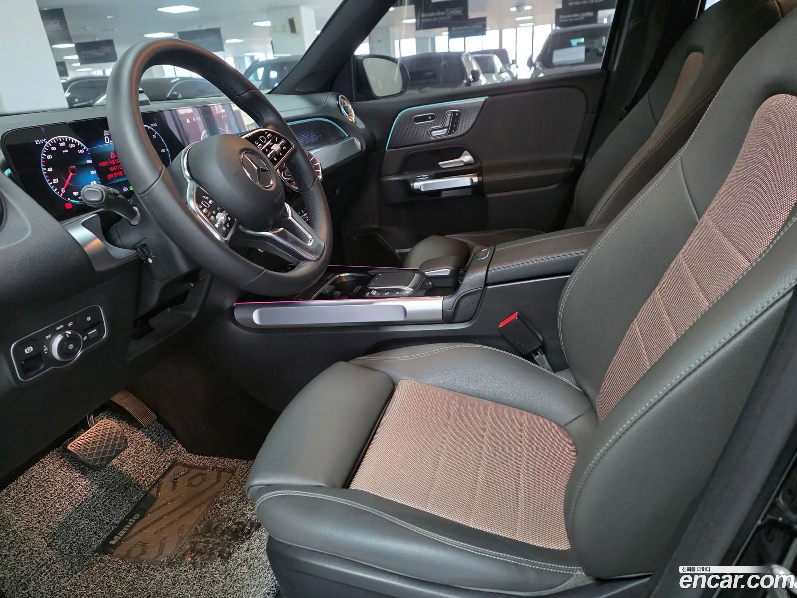 Mercedes-Benz EQB X243 2023 — 13