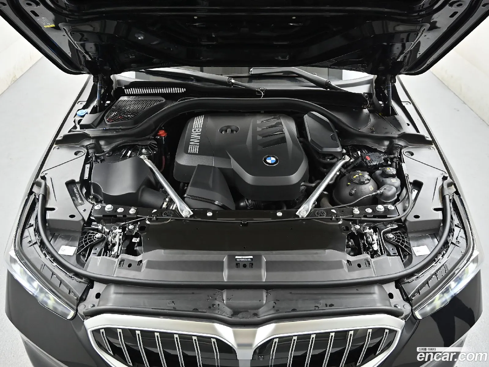 BMW 5 Series 2025 — 13