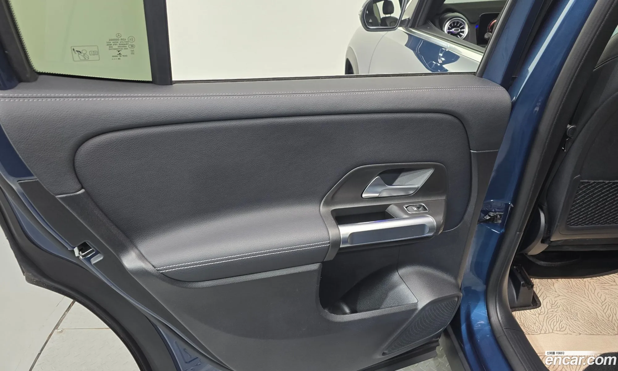 Mercedes-Benz GLB-Class X247 2021 — 27