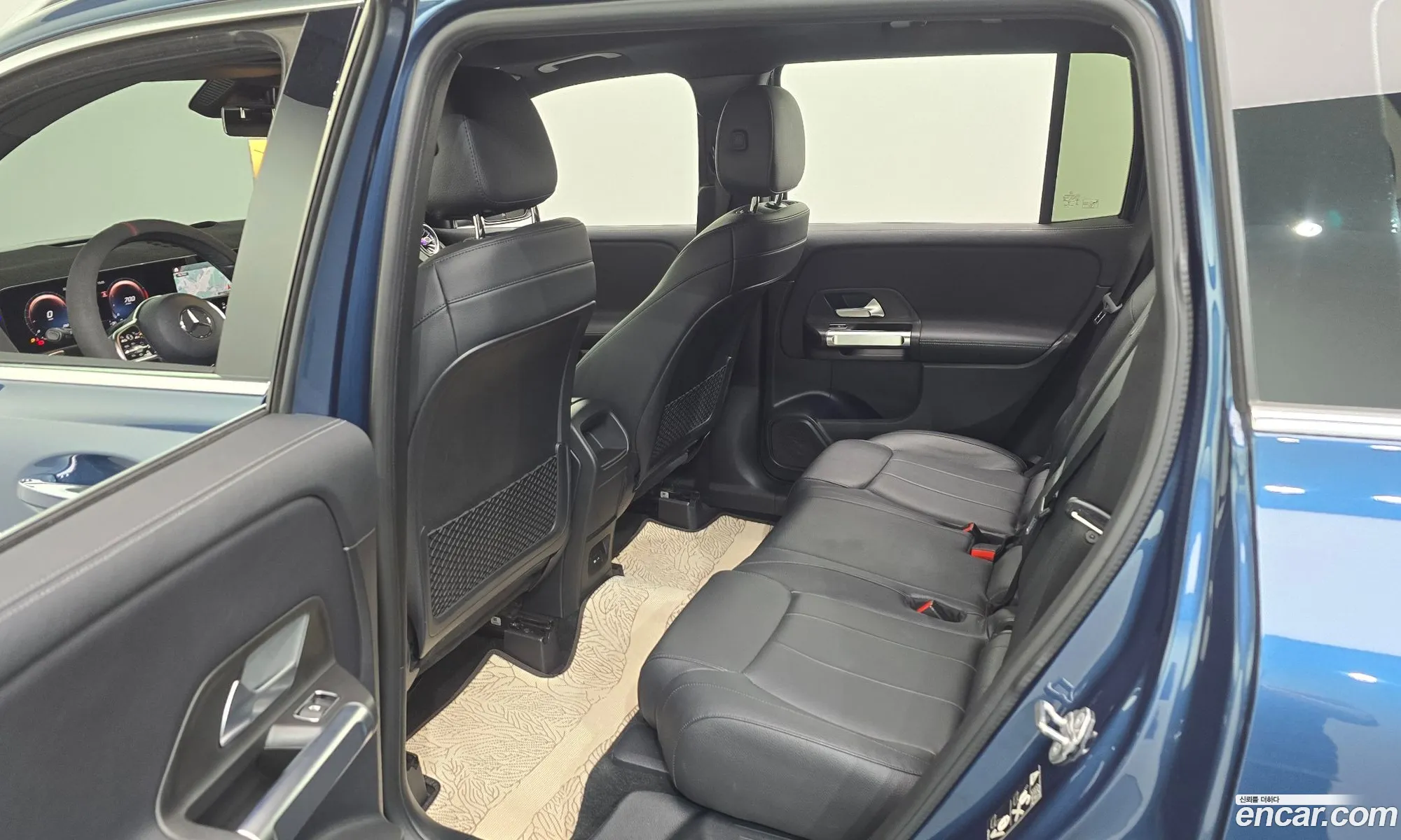 Mercedes-Benz GLB-Class X247 2021 — 10