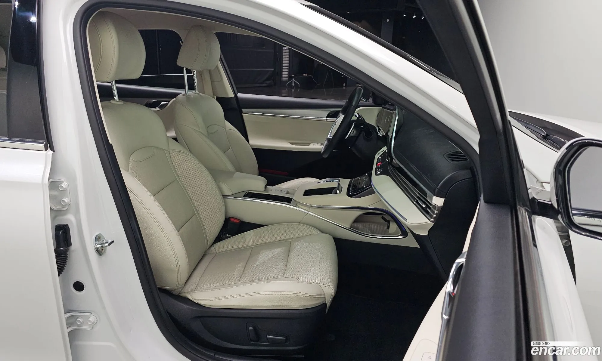 Hyundai Grandeur IG 2022 — 21