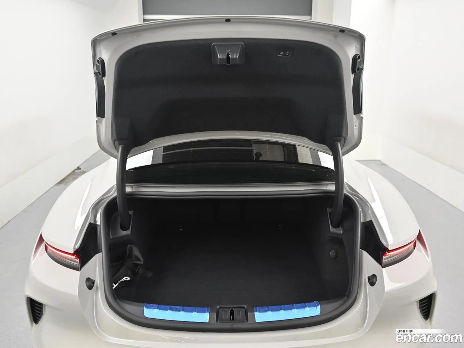 Porsche Taycan 2025 — 20