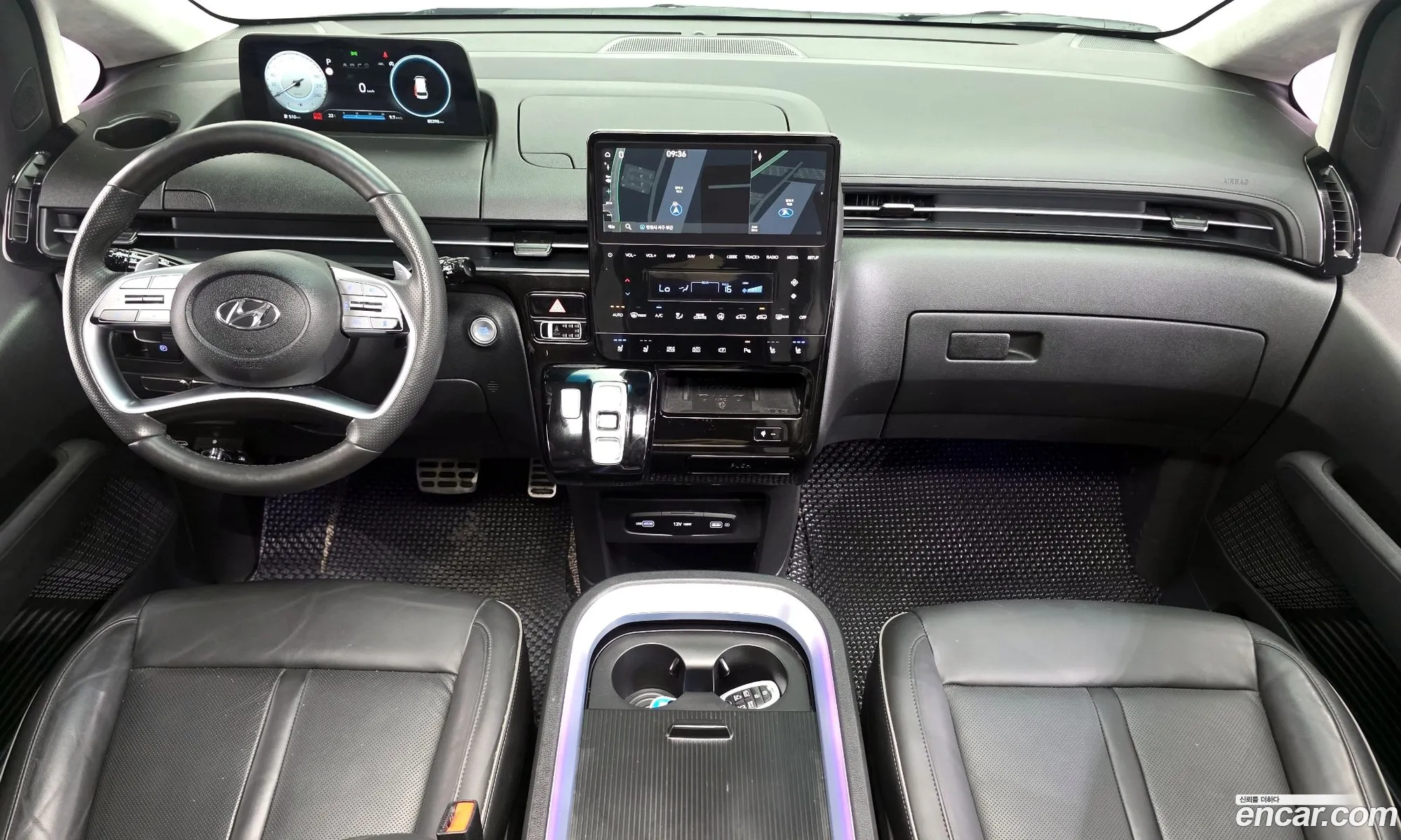 Hyundai Staria 2023 — 12