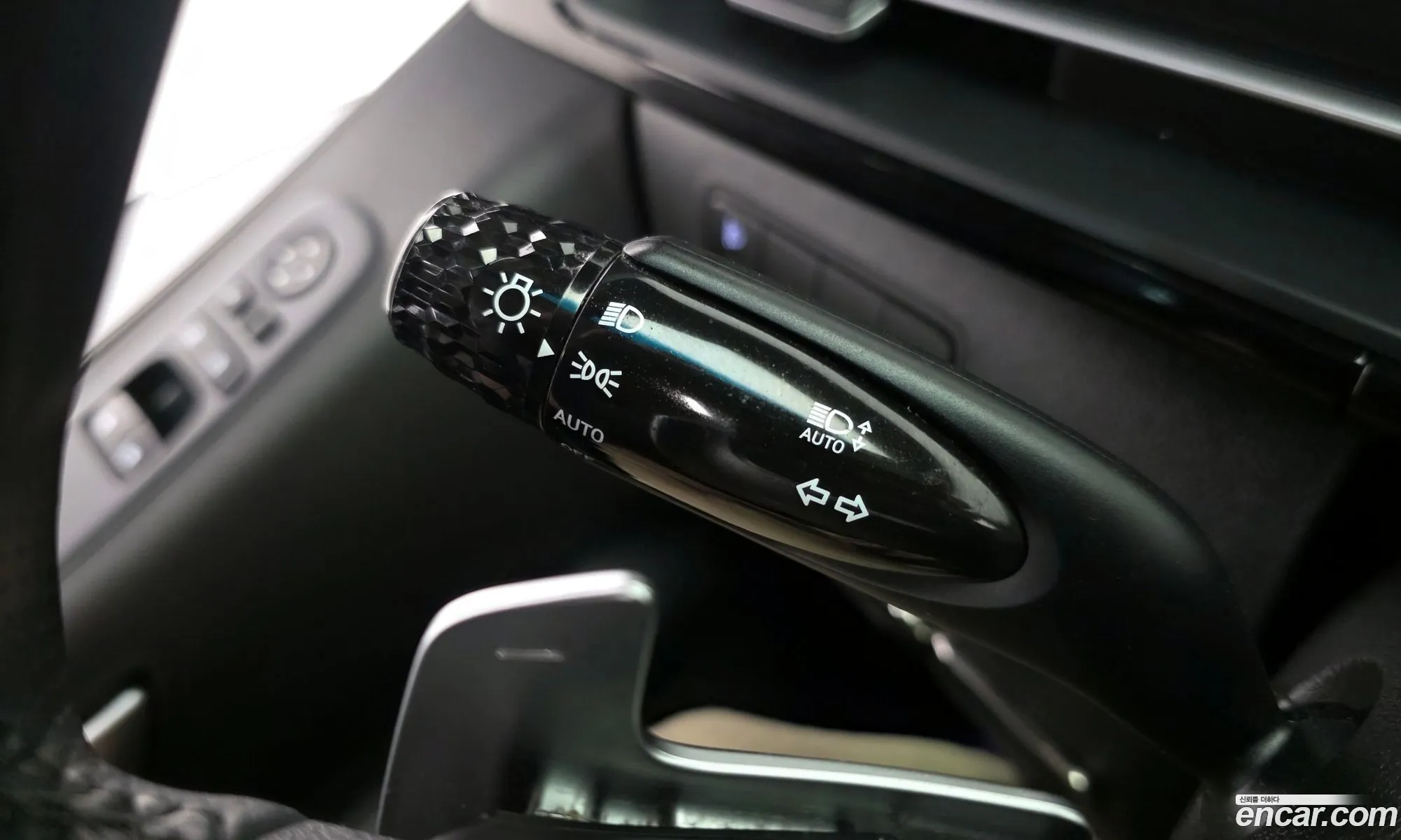 Hyundai Staria 2023 — 28