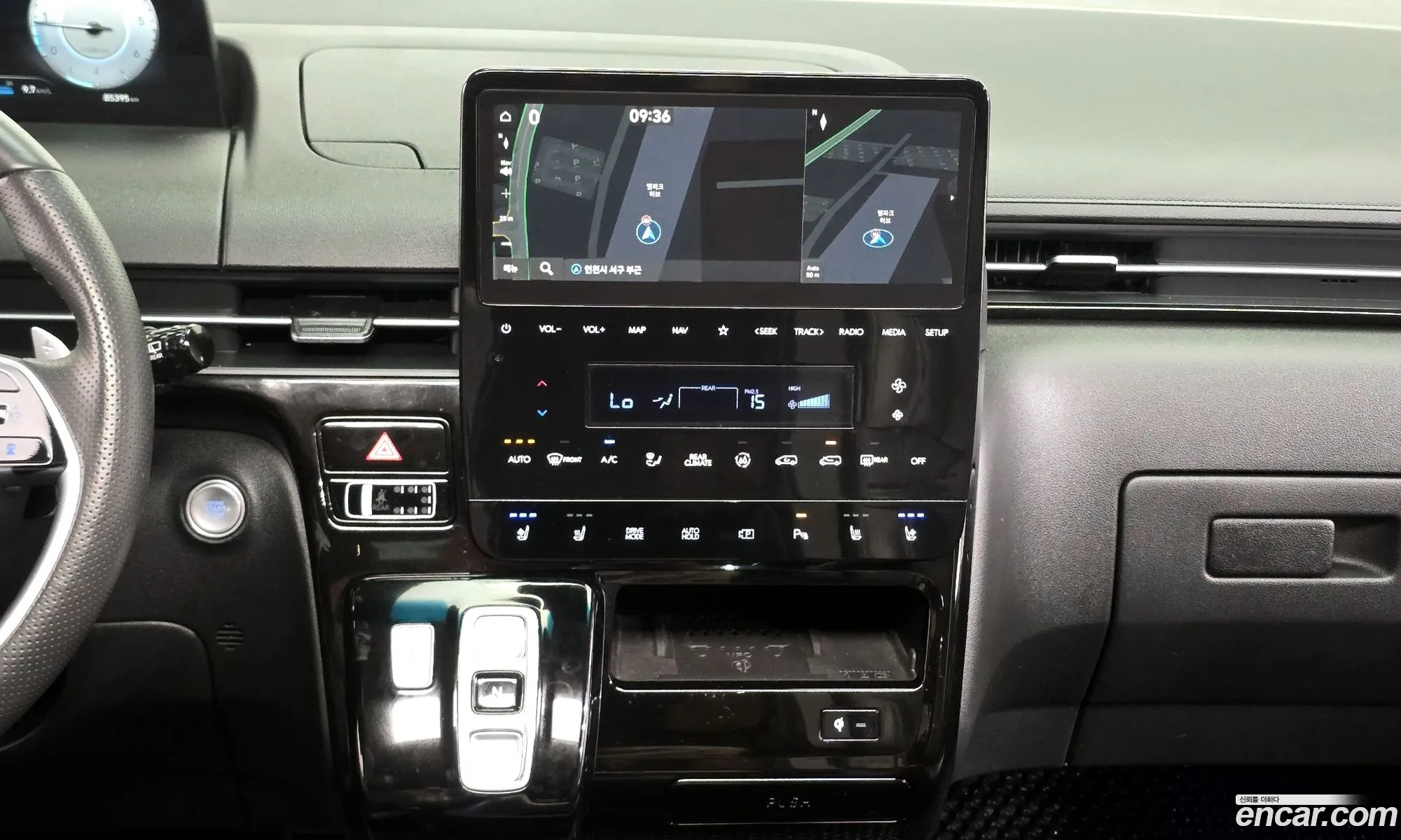 Hyundai Staria 2023 — 25