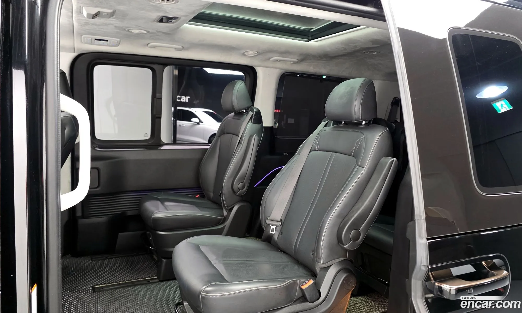 Hyundai Staria 2023 — 21