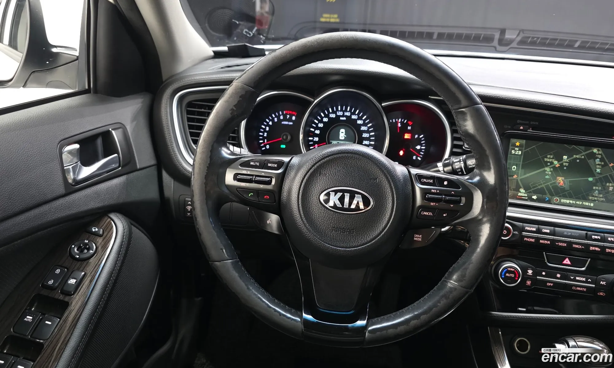 Kia K5 2013 — 2