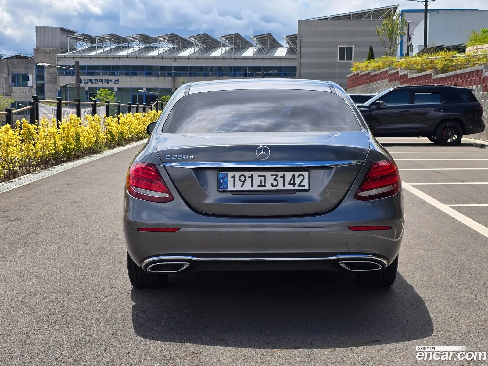 Mercedes-Benz E-Class W213 2019 — 17