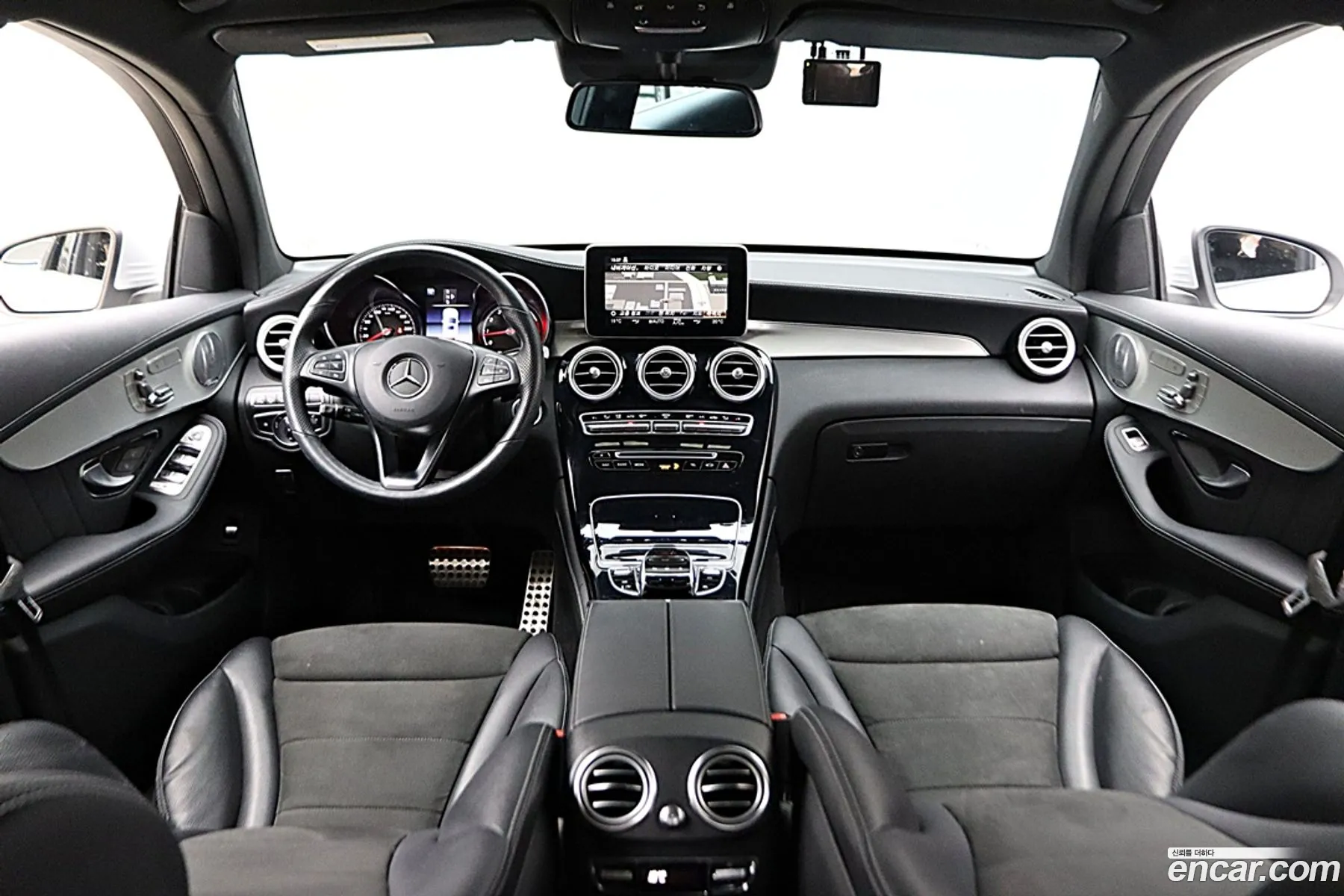 Mercedes-Benz GLC-Class X253 2019 — 17