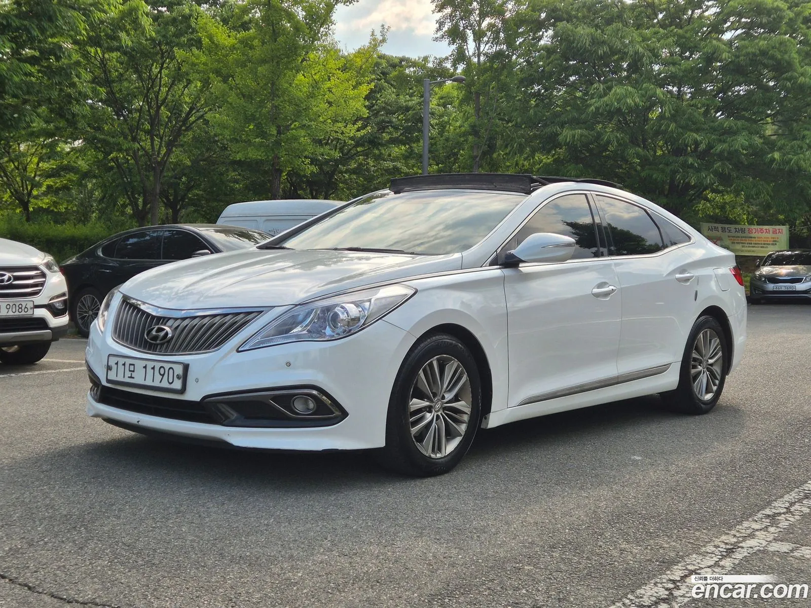 Hyundai Grandeur HG 2015 — 18