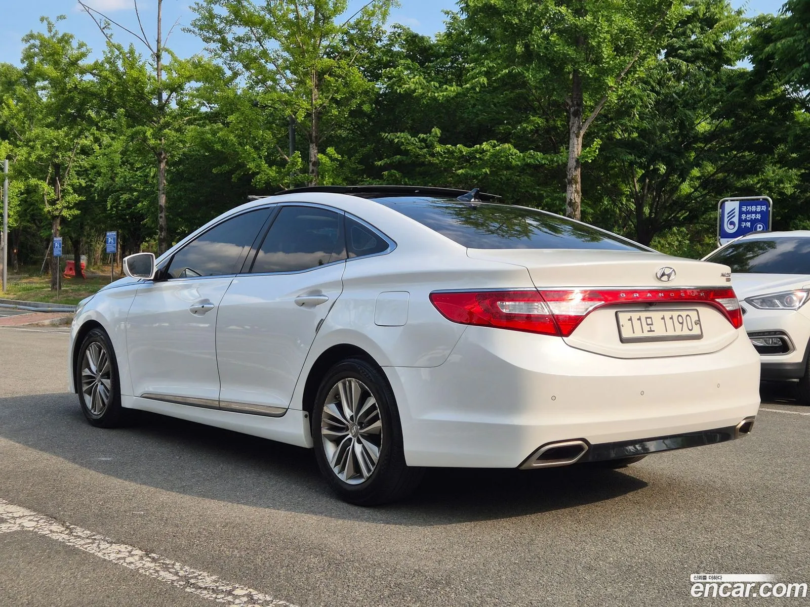 Hyundai Grandeur HG 2015 — 11