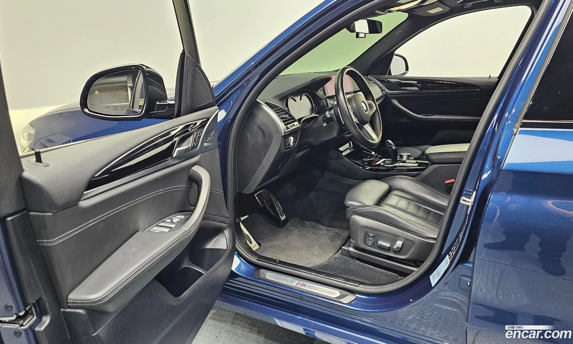BMW X3 2019 WBATX3109KLF52526 — 5