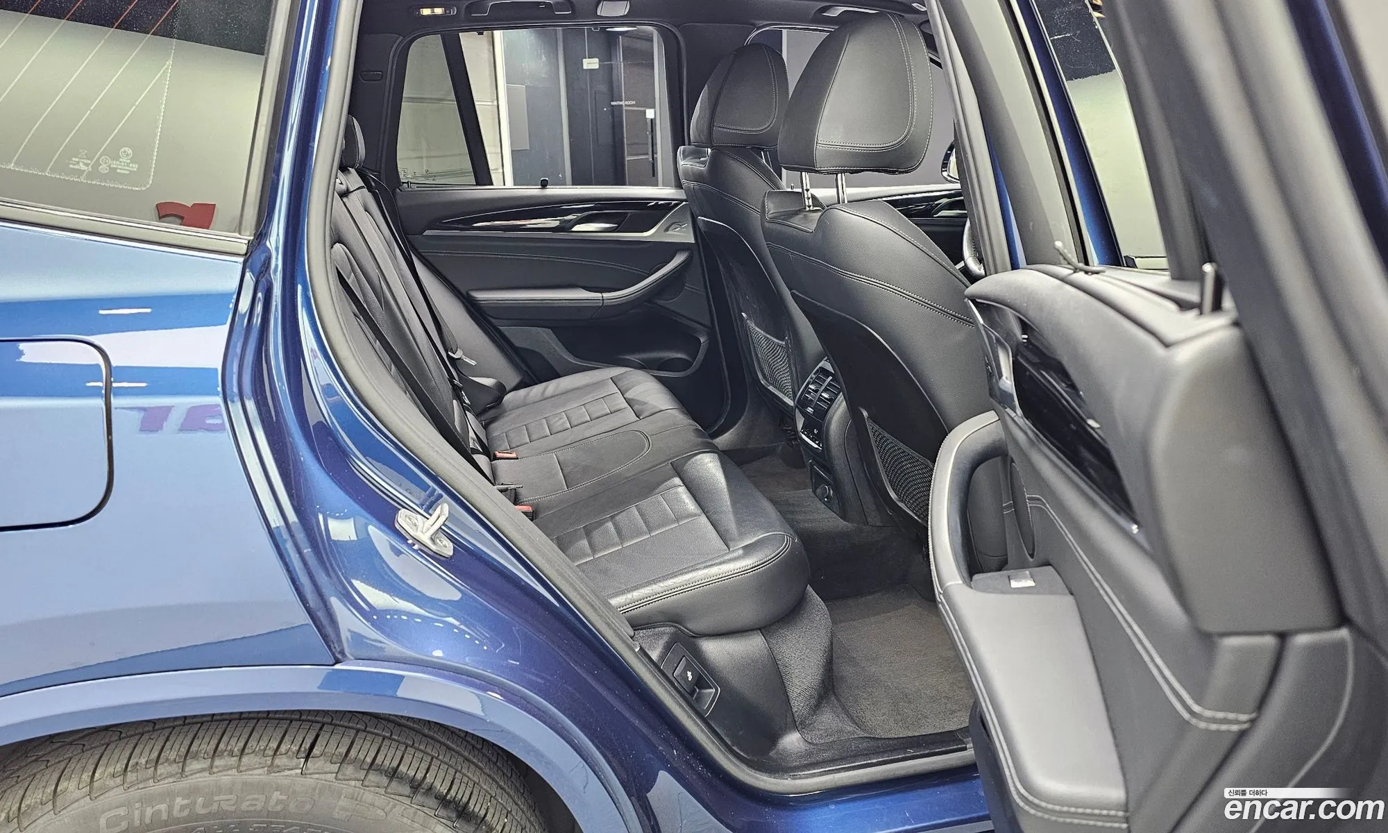 BMW X3 2019 WBATX3109KLF52526 — 4
