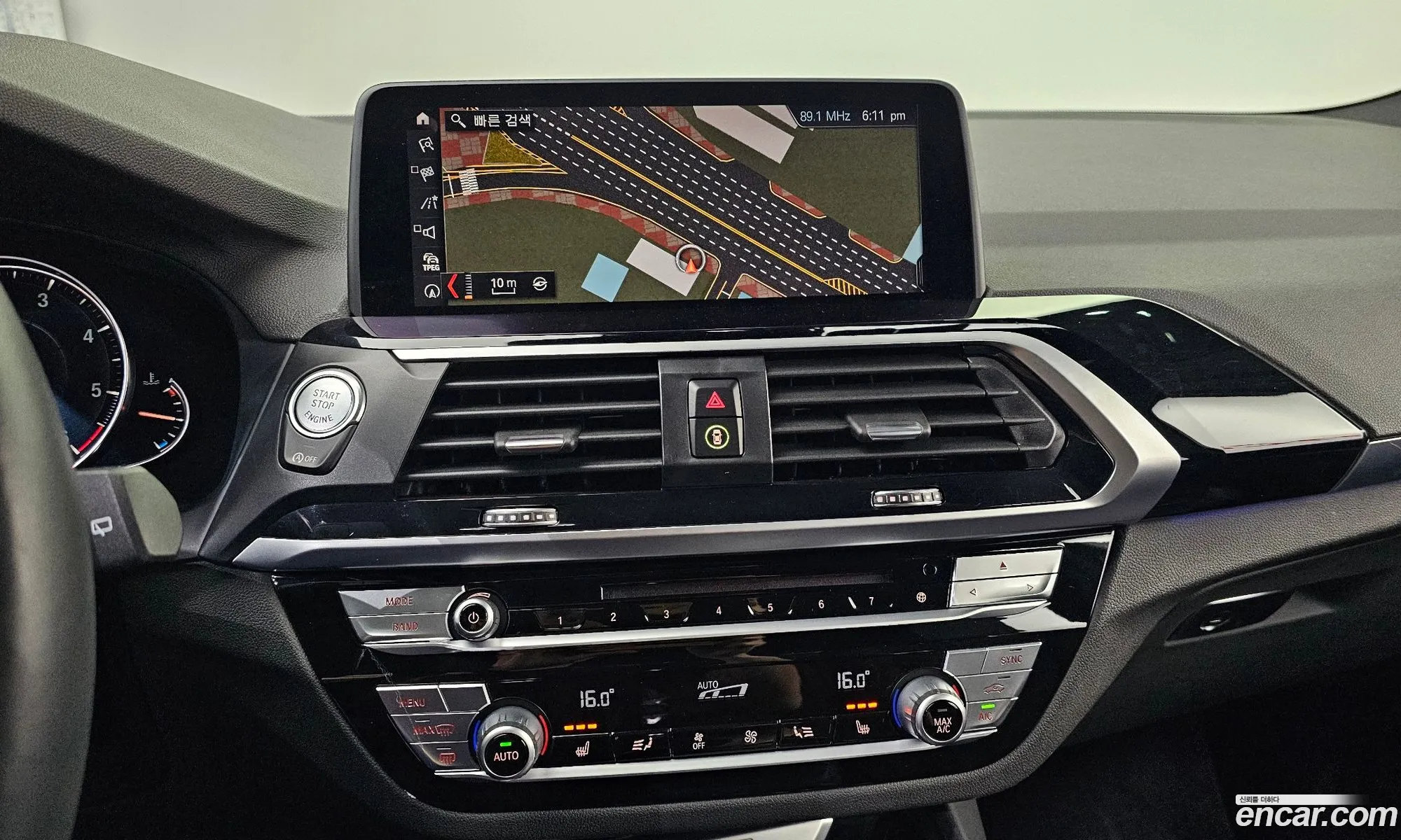 BMW X3 2019 WBATX3109KLF52526 — 10