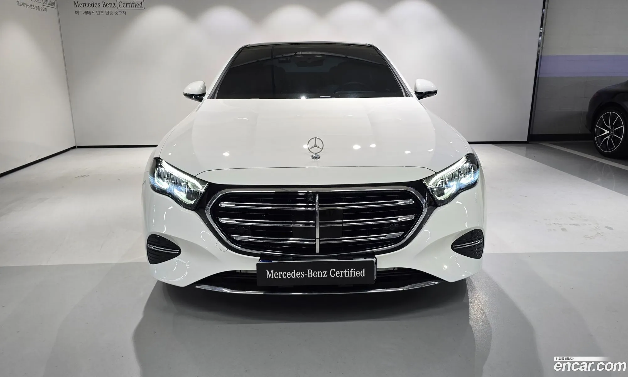 Mercedes-Benz E-Class W214 2025 — 6