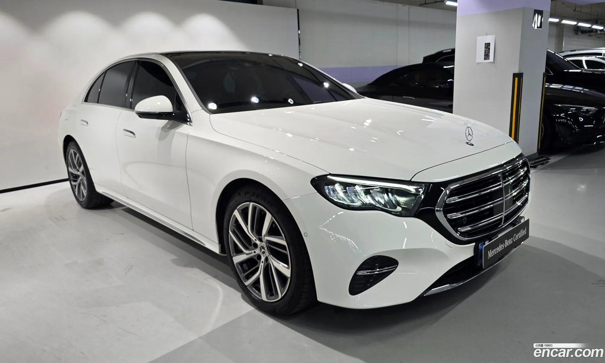 Mercedes-Benz E-Class W214 2025 — 18