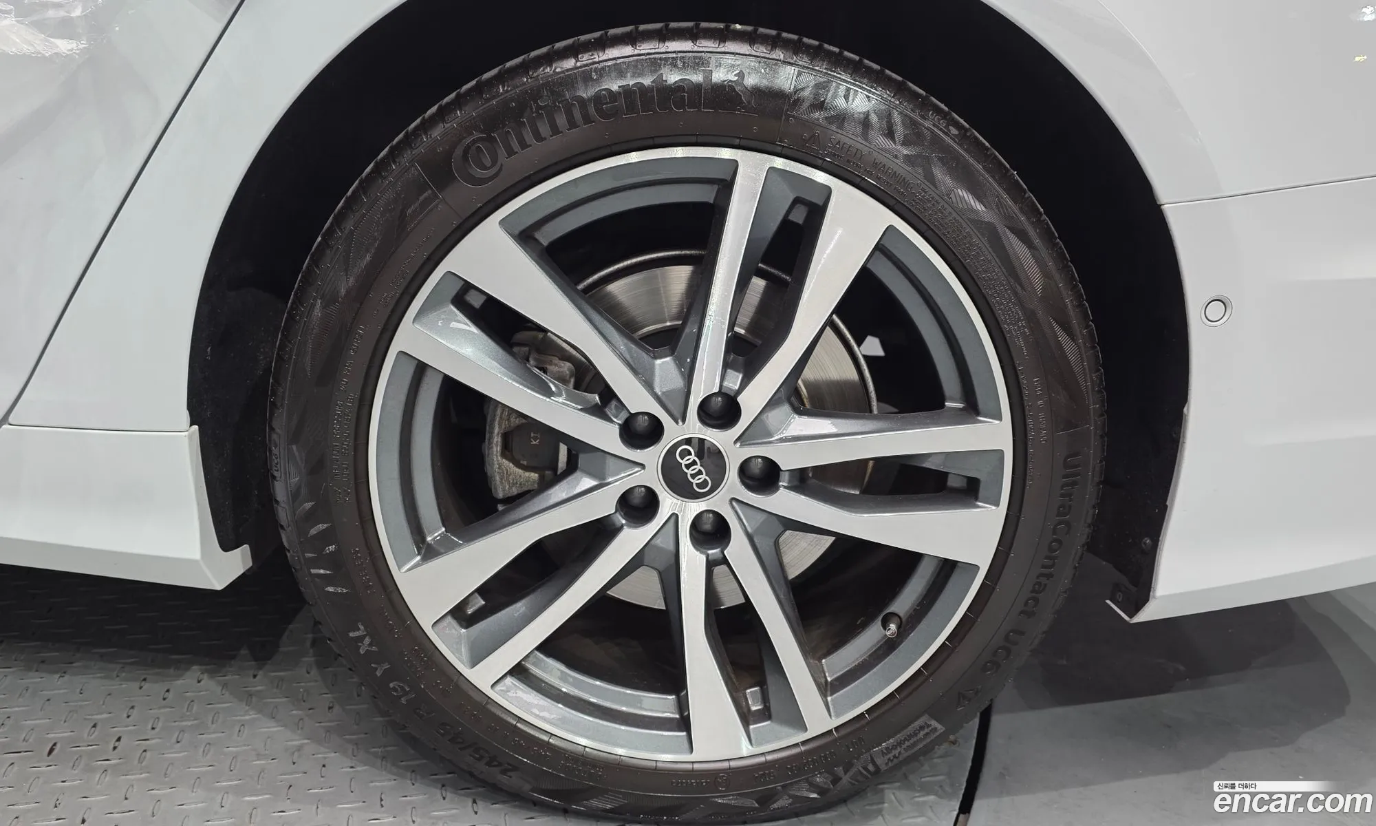 Audi A6 2021 WAUZZZF29MN019629 — 30
