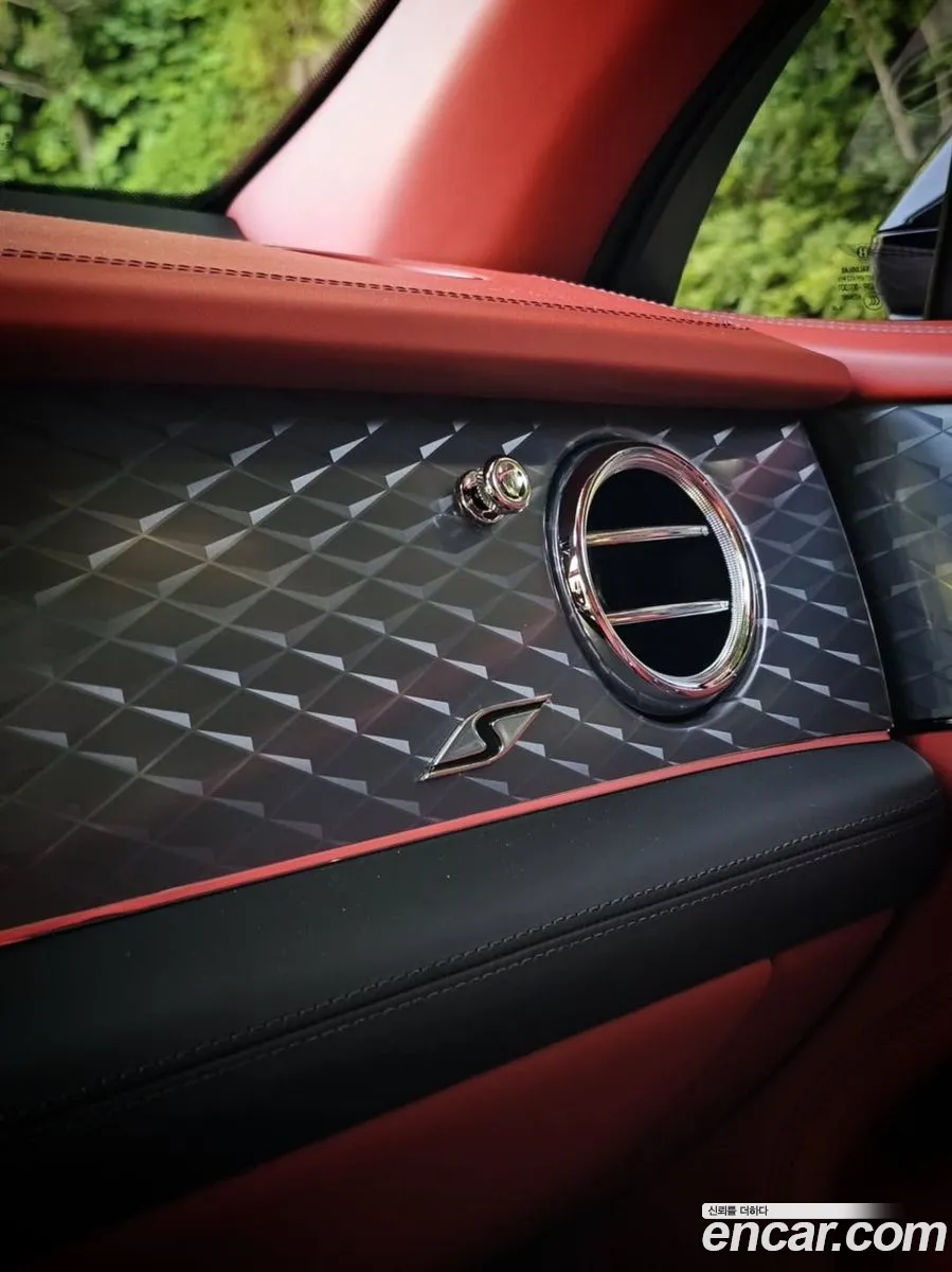 Bentley Bentayga 2022 — 2