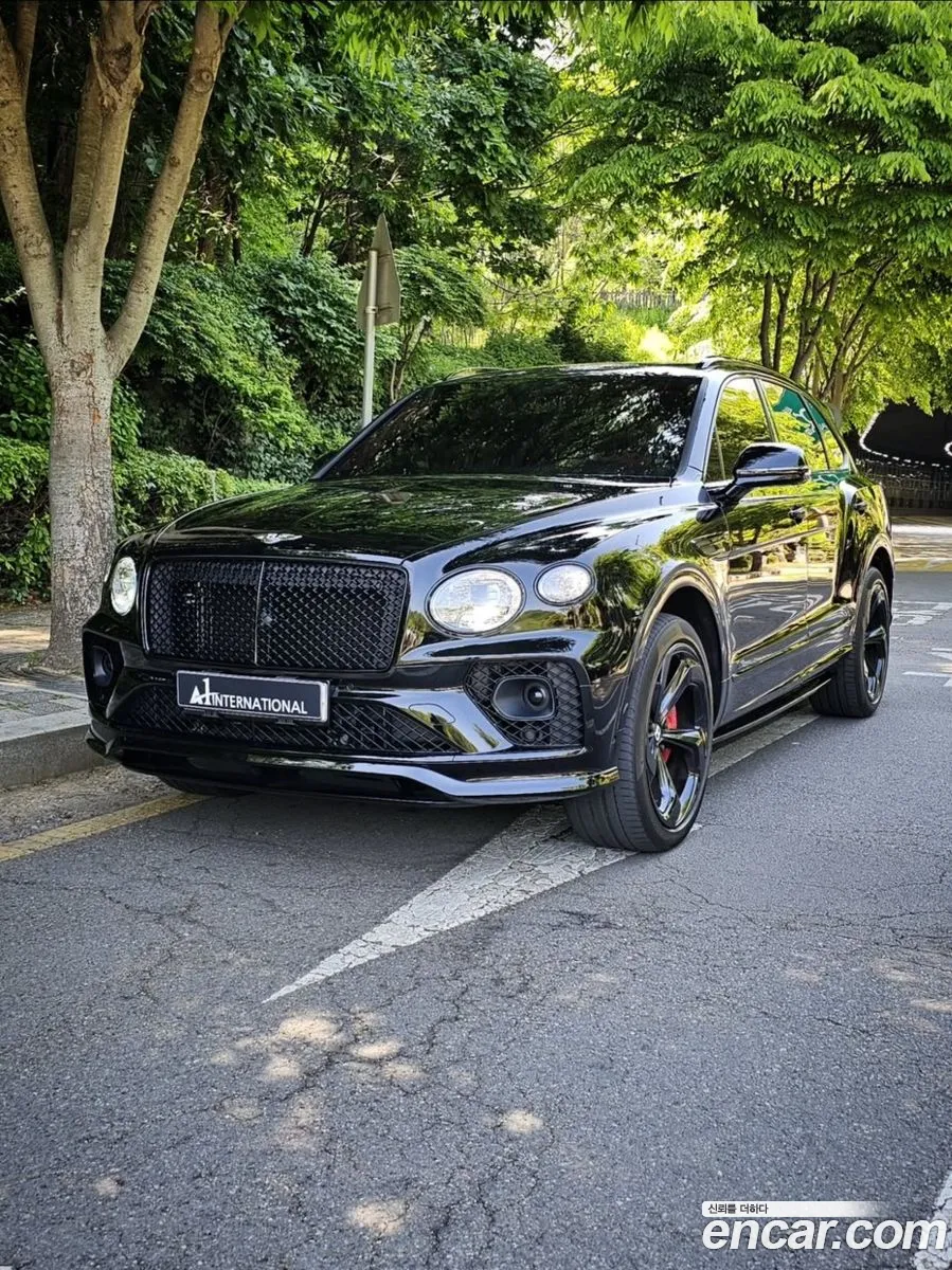 Bentley Bentayga 2022 — 18