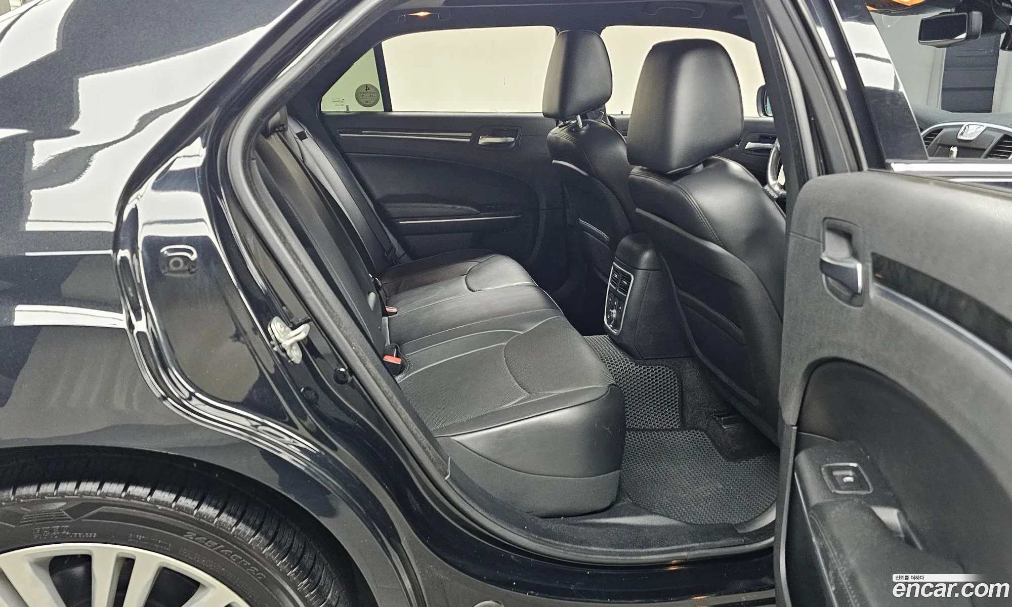 Chrysler 300C 2014 — 7