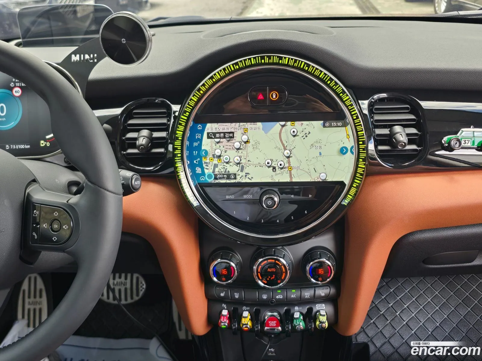 Mini Cooper S 2024 — 16