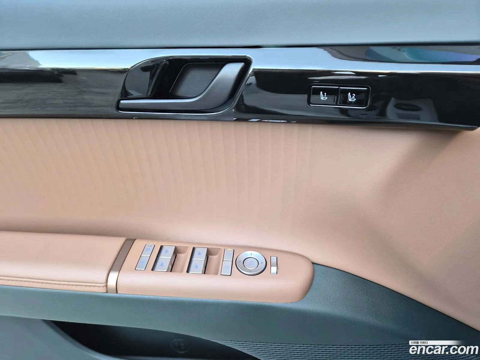 Hyundai Grandeur Hybrid 2025 — 7