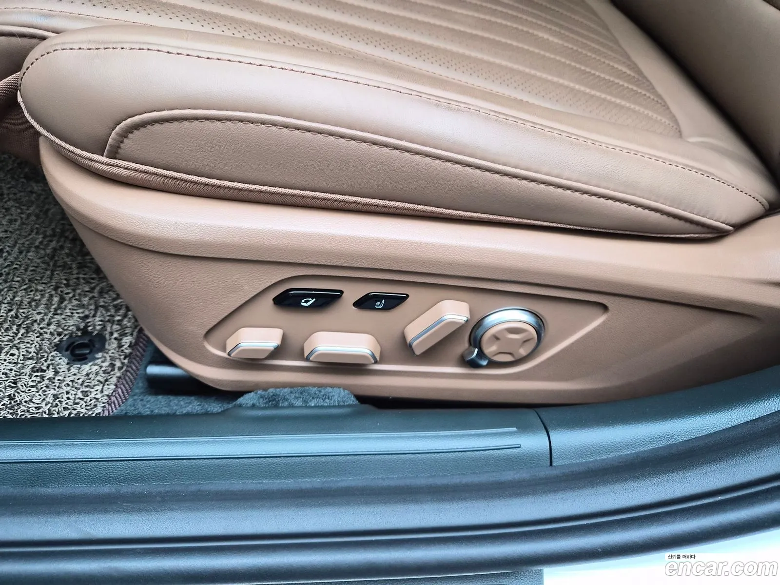 Hyundai Grandeur Hybrid 2025 — 5
