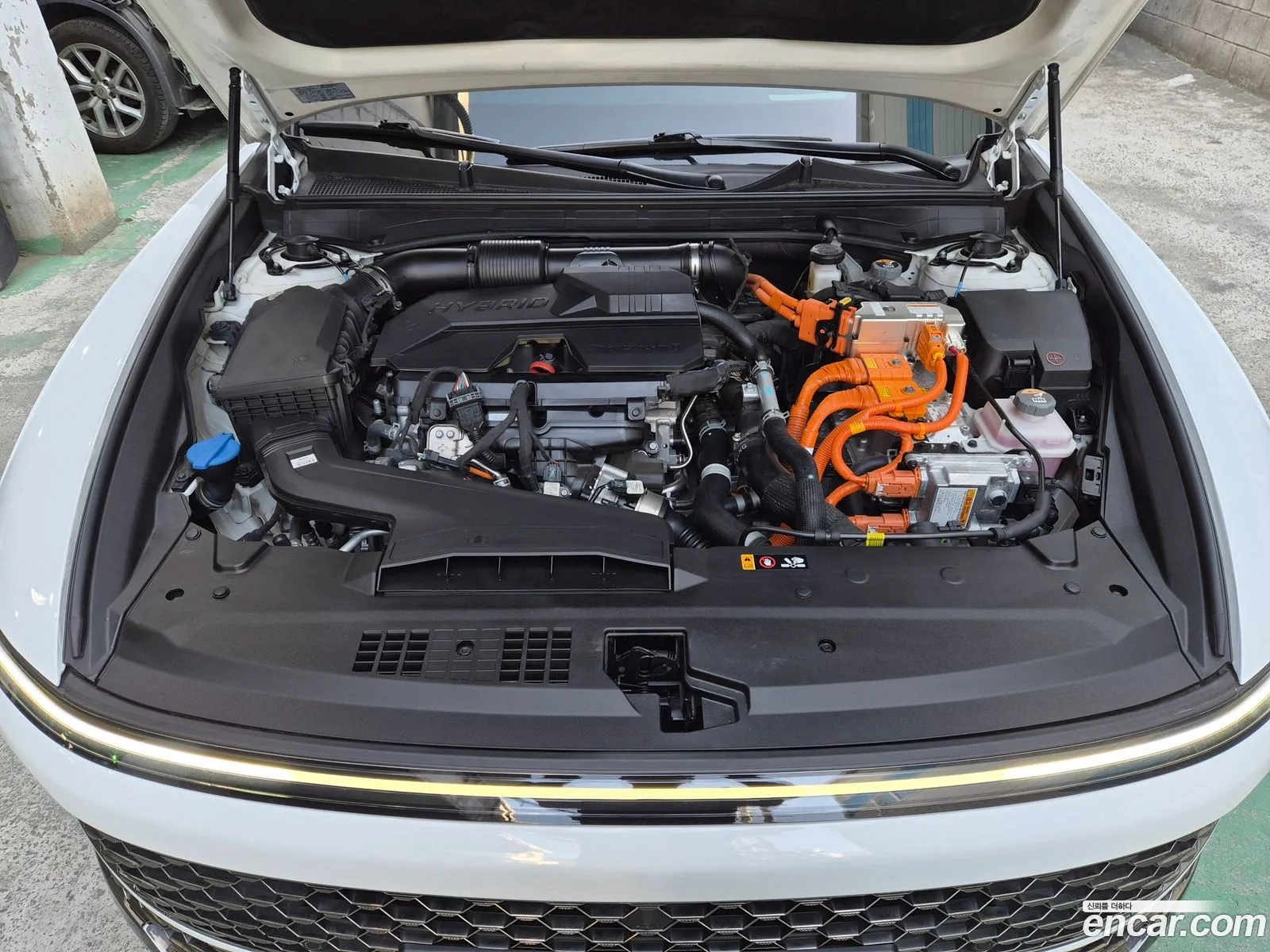 Hyundai Grandeur Hybrid 2025 — 17