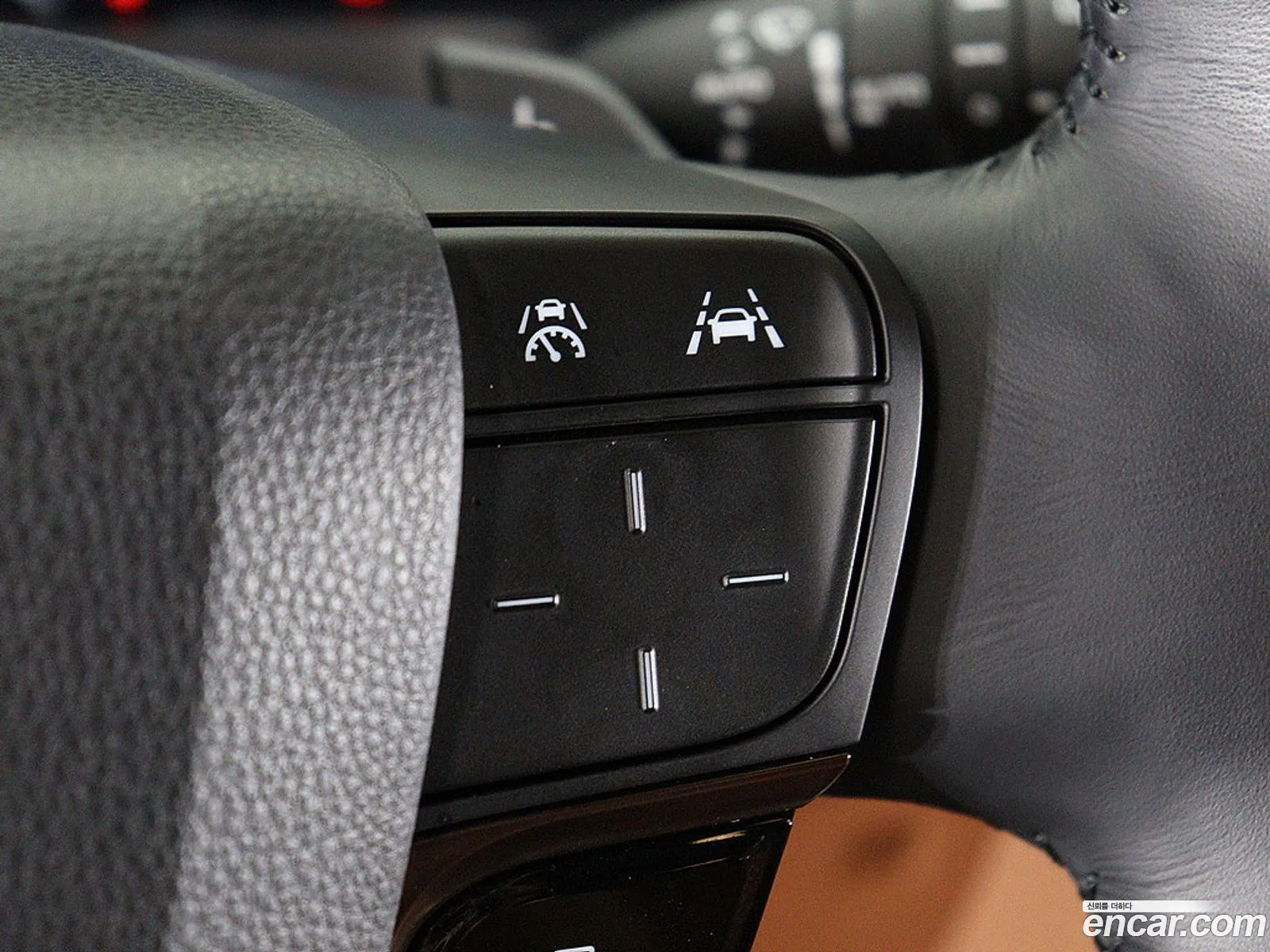 Toyota Alphard 2023 — 4