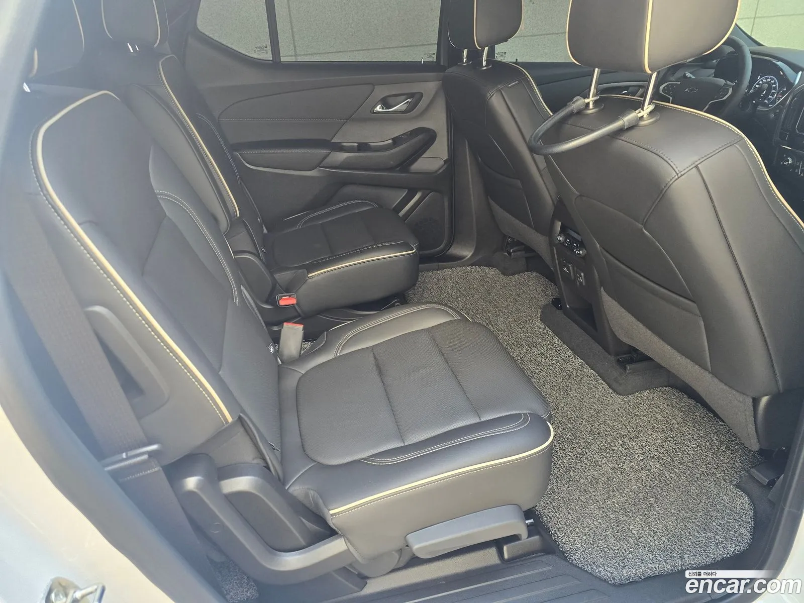 Chevrolet (GM Daewoo) Traverse 2022 — 16