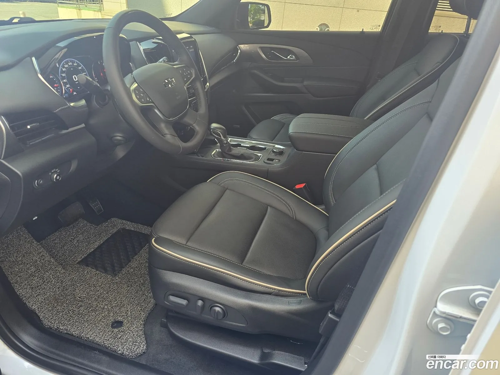 Chevrolet (GM Daewoo) Traverse 2022 — 9