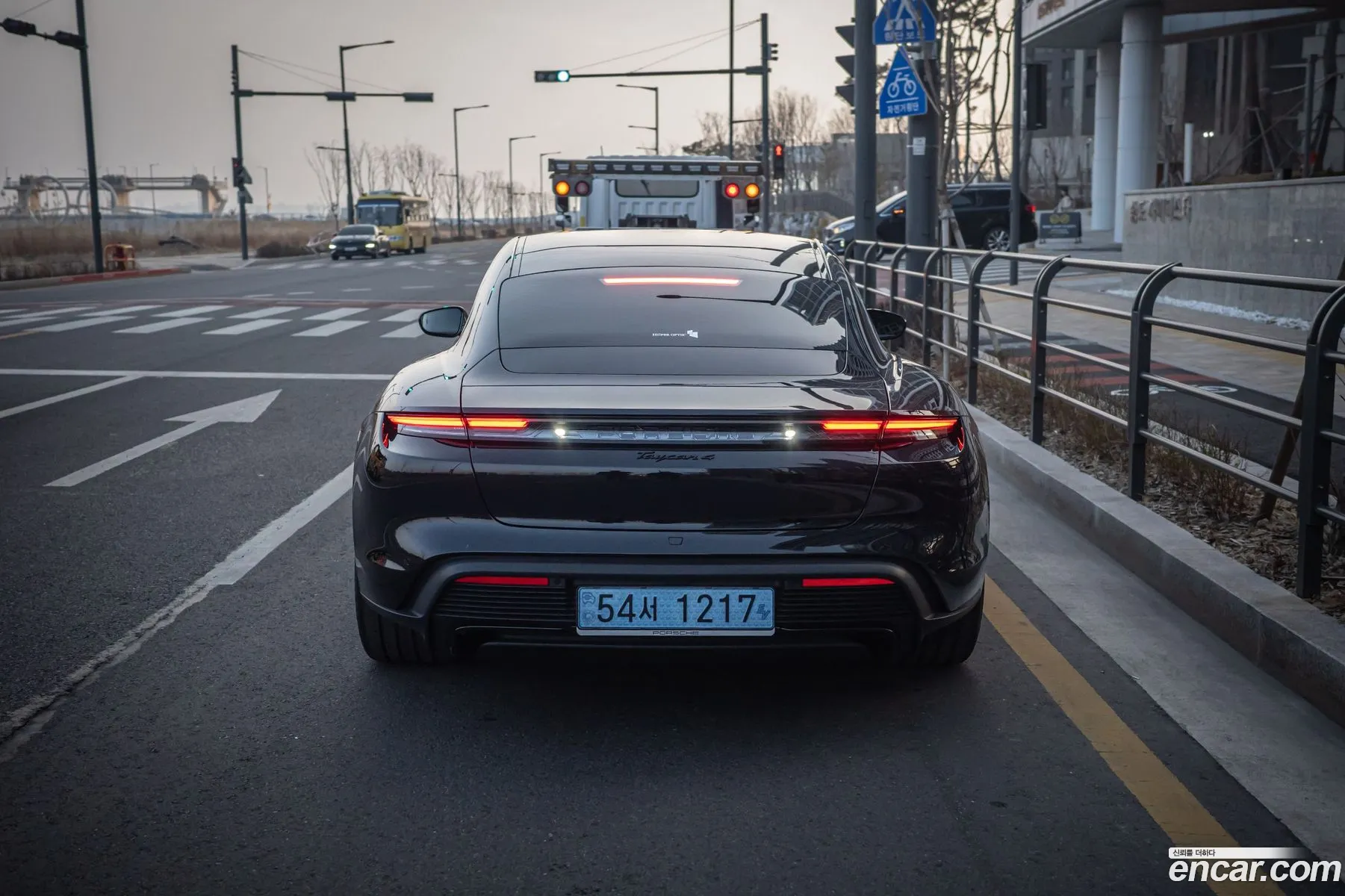 Porsche Taycan 2026 — 2