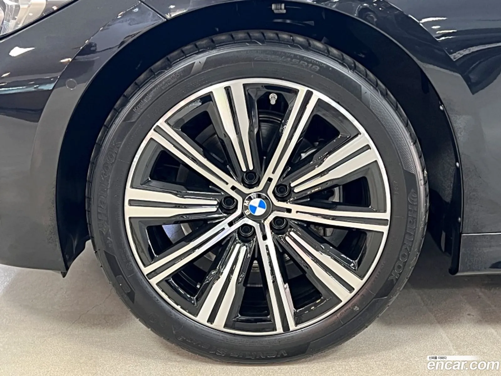 BMW 3 Series 2025 — 14